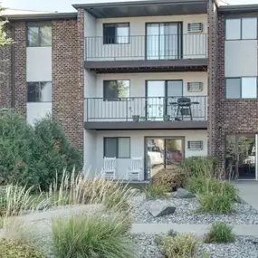 Building with green park, Ridgewood Apartments, Grand Forks, ND
