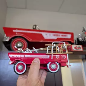 Sooooooo. Not sure how many of you remember the Pedal car I bought a few months ago......   Buuuuuut the very nice couple I bought it from were so excited that I put it in a place they could come visit, they brought me a mini!!!!!  HOW CUTE IS THAT!?!?!