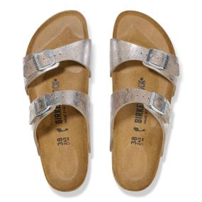The Sydney has both form and function. With its two simple straps, it covers fashion and comfort. This version features silver-toned buckles and silky sheen finish. The upper is made from a very soft, yet hard-wearing synthetic material.
