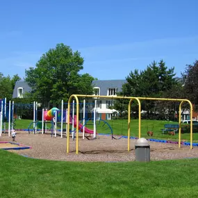 Bild von International Village Lombard