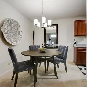 Bild von International Village Lombard