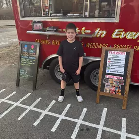 We saw our customers, Super Scoops, at the little ones school so we had to stop and grab a cup of Rowans favorite ice-cream If you haven't tried Super Scoops yet, you must!