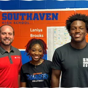 SOUTHAVEN HIGH SCHOOL - STUDENT SPOTLIGHT

Join us in congratulating Laniya Brooks and Nate Johnson, our first featured students from Southaven High School for the 2024-2025 school year! Laniya, a top 10 student and volleyball player, plans to pursue a nursing degree, while Nate, a football linebacker with multiple scholarship offers, aims to study business and human resources. Both are now eligible for the Ryan T. England State Farm 