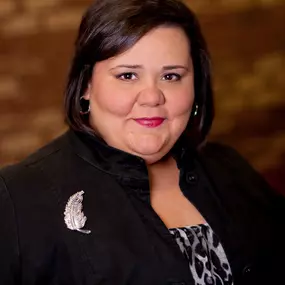 Jennifer Flores has been with the Ryan T. England Agency since 2009, specializing in Life Insurance, billing, and coverage reviews. A bilingual professional, she serves DeSoto County and the Hispanic community with care and dedication.