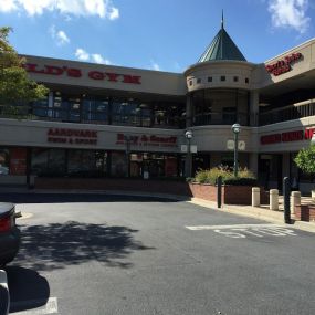 Outside view of the Bray & Scraff appliance store in Rockville, MD with red lettering sign