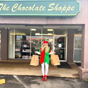 Em the Elf, doesn’t like being on her shelf! Instead, she likes visiting some of the great local small businesses and first responders in the community. A special thank you to The Chocolate Shoppe for the best Christmas Cookies!