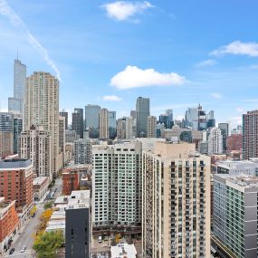 Asbury Plaza Apartments in River North