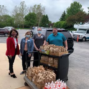 Stopped by Delmar Gardens Nursing Home to bring the healthcare workers lunch!