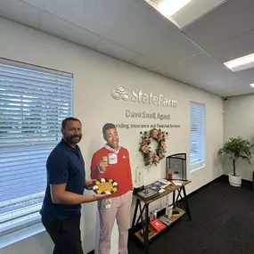A huge congratulations to our amazing Customer Service Manager, Jesse! Who recently marked 10 years with State Farm and today celebrates 3 years on Team Snell.