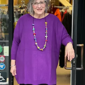 Great new colors in our favorite Cassi one-size sweater from British design firm, Amazing Woman. Each one more delicious than the next!
Shop online at Infullswing.com or give us a call at the store at 510-654-5144.⁠
#amazingwomansweaters #midsizestyle #travelfriendly #advancedstyle #wrinklefreefabrics #60plusandfabulous #colorfulclothing #infullswingplussizes #styleatanyage #plussize #Styleatanysize #bayareabestplussizes #plussizeboutique #boutiquestyle #plussizefashion #rockridgeshopping #shopl