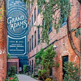Grand Adams Apartments Exterior