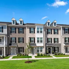 Strip of townhomes in DRB Homes Westridge at Westphalia community