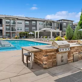 Outdoor Grilling Area with Al Fresco Dining