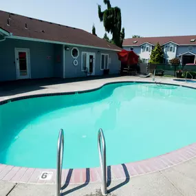 Pool at Redwood Acres