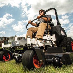 A Bobcat ZT3500 zero-turn mower