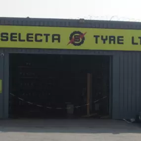 Bild von Selecta Tyre - Stockport Bredbury - Team Protyre