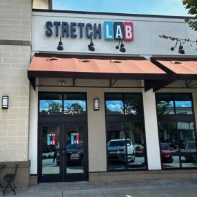 StretchLab Forest Acres is located in the Cardinal Crossing shopping center. There is dining and shopping nearby as well as a large parking lot.