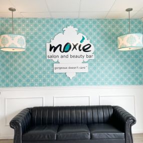 Bild von Moxie Salon And Beauty Bar - Montclair