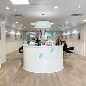 Bild von Moxie Salon And Beauty Bar - Montclair