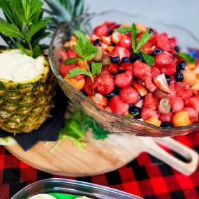 Catering-Fruit Salad with Fruit Dip