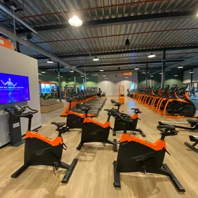 Basic-Fit Amsterdam Akerpoort - virtual cycling