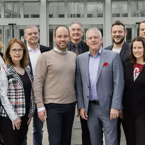 Teamfoto - AXA Versicherung Schneppenheim GmbH - Kfz-Versicherung in Kerpen