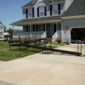 Virginia Beach – When this wheelchair ramp is no longer needed, Amramp simply removes it with no impact on landscaping or remodeling required.