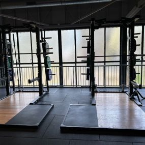 Basic-Fit Veldhoven Lange Kruisweg - free weight zone