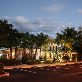 Calusa Veterinary Center is a premier full service veterinary facility—and it’s beautiful, too!