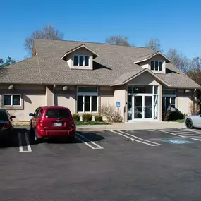 Our facility has a spacious parking lot to accommodate all of our clients and their pets.