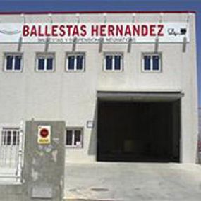 ballestas-hernandez-fachada-01.jpg