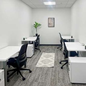 Bild von Regus - Westmont - Oakmont Plaza Dr