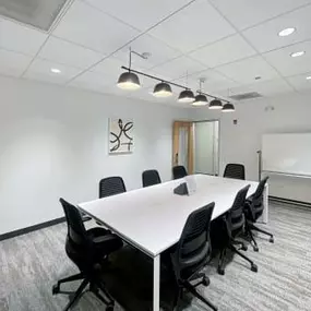 Bild von Regus - Westmont - Oakmont Plaza Dr