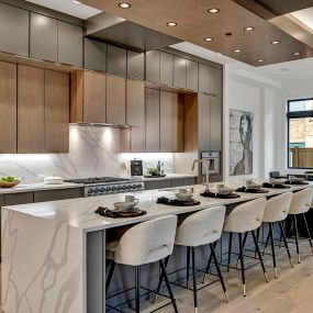 Luxury Kitchen - Seattle Home Staging by Decorus