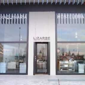 comercial-lizarbe-fachada-01.jpg