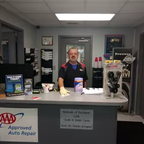 Bild von Rad Air Complete Car Care and Tire Center - Garfield Heights