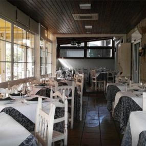 restaurante-cuatro-caminos-interior-01.jpg