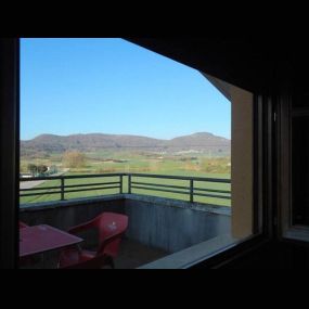 casa-rural-izki-balcon-01.jpg