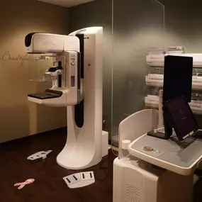 Bild von Breast Center of Maple Grove