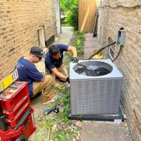 Air conditioner installation Schaumburg Illinois.