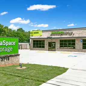 Beauty Image - Extra Space Storage at 3719 Winder Hwy, Flowery Branch, GA 30542