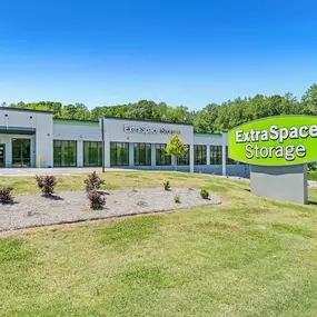 Beauty Image - Extra Space Storage at 1953 Iris Dr SE, Conyers, GA 30013