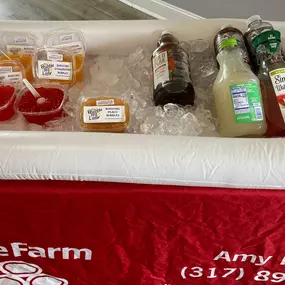 We had a blast at Avery Point Apartments. We enjoyed giving boba and quotes to all the tenants who stopped by!
