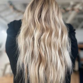THE HOME OF LUXURY LIVED IN COLOR + EXTENSIONS
Different Styles of Blondes, Brondes, Brunettes, perfectly customizing each appointment to you!
