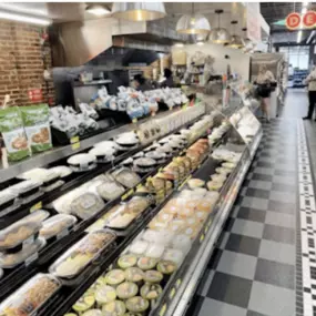 One of the coolest things about our downtown grocery store at South Point Grocery on Webster Ave, Memphis, TN is the deli.  If you love delicious grab-and-go meals, then it's time to visit our deli at South Point!