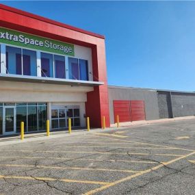 Alternate Beauty Image - Extra Space Storage at 2701 Belle Chasse Hwy, Terrytown, LA 70056