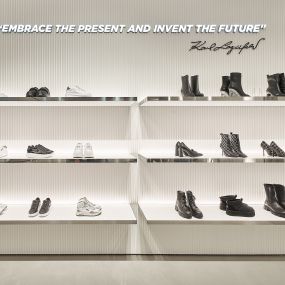 Bild von KARL LAGERFELD flagship store