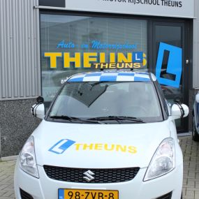 Auto- en Motorrijschool Theuns