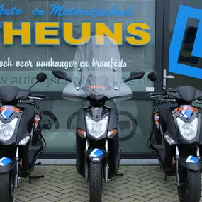 Auto- en Motorrijschool Theuns