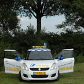 Auto- en Motorrijschool Theuns